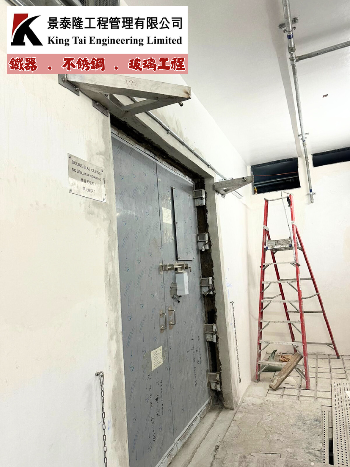 更換不銹鋼火牛房門工程-不鏽鋼中電火牛房門-港燈牛房門-大廈總電掣房門-發電機房門-火牛房設計-牛房工程-Transformer-Room-Door-防火門防煙門