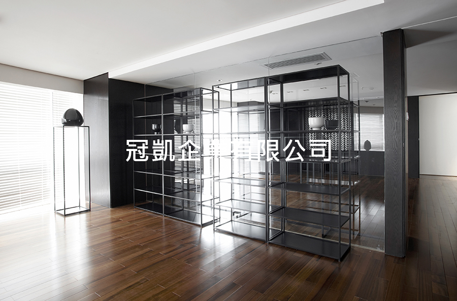 訂造不銹鋼展櫃工程-商店展示櫃-shop-display-cabinet22
