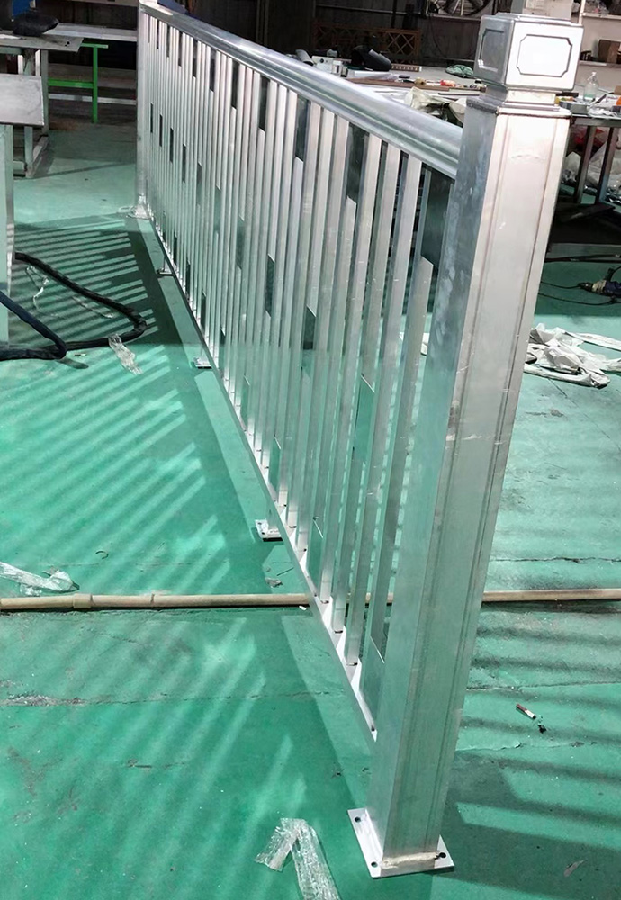訂造特色鋁欄杆欄桿-景觀欄杆-鋁格柵-外牆欄杆-Aluminum-Railing-訂做-訂製-鋼鐵鋁工程2