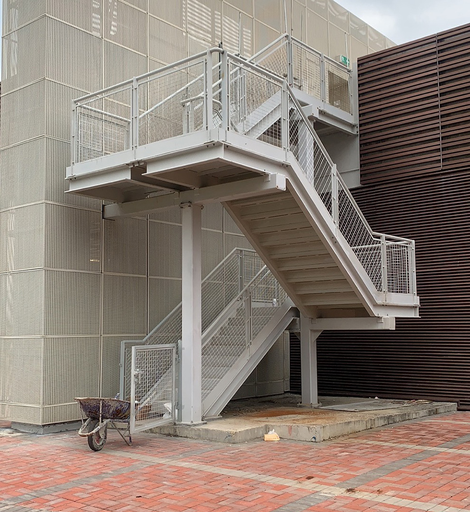 訂造鐵樓梯-外牆樓梯-貨櫃屋樓梯-戶外樓梯-逃生梯-山坡鐵梯-訂做-訂製-鐵器工程-鐵樓梯製作-鐵器hk-鐵器工程報價-Iron-Ladder-外牆鐵樓梯